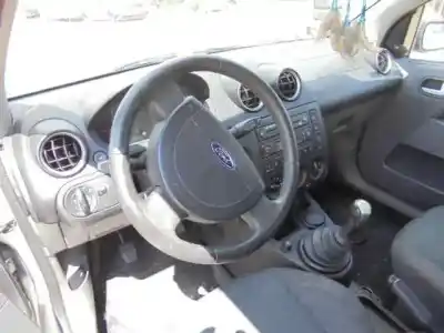 Veículo de Sucata ford fiesta (cbk) ambiente do ano 2003 alimentado f6ja