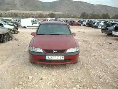 Vehículo de desguace OPEL VECTRA B BERLINA 1.8 16V CAT del año 1996 con motor X18XE