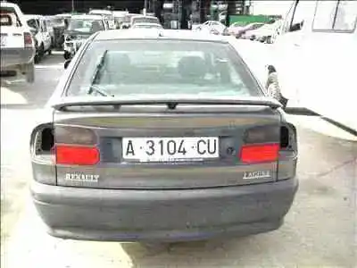 Veículo de Sucata renault laguna (b56) 1.8 do ano 1994 alimentado 