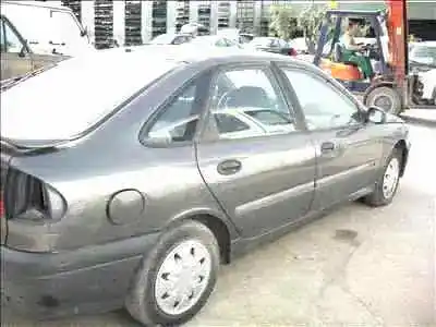 Veículo de Sucata renault laguna (b56) 1.8 do ano 1994 alimentado 