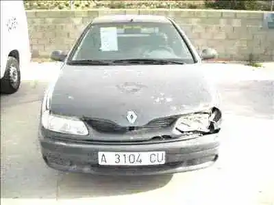 Veículo de Sucata renault laguna (b56) 1.8 do ano 1994 alimentado 