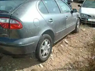 Veículo de Sucata seat leon (1m1) 1.6 16 v do ano 1999 alimentado azd