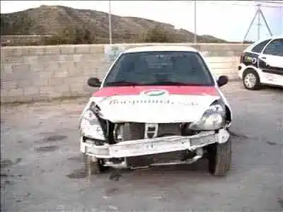 Здавання транспортного засобу RENAULT CLIO II FASE II (B/CB0) 1.5 dCi Diesel року 2003 потужний K9K740