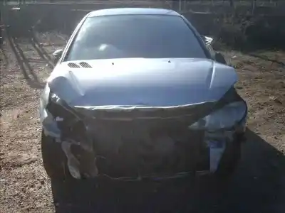 Véhicule à la ferraille peugeot                                            206 berlina                                                                                                                                                                                                                                                xr                                                                                                                                                                                                                                                         de l'année 1999 alimenté rhy