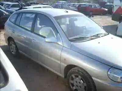 Veicolo di demolizione kia rio ls berlina dell'anno 2002 alimentato a5d