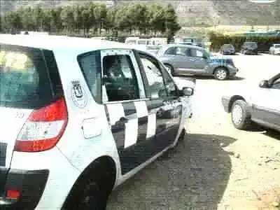 Veículo de Sucata renault scenic ii 1.5 dci diesel do ano 2002 alimentado k9kp732