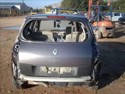 Veículo de Sucata renault scenic ii confort dynamique do ano 2003 alimentado f9q812