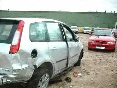 Здавання транспортного засобу ford focus c-max (cap) ambiente (d) року 2003 потужний hhda