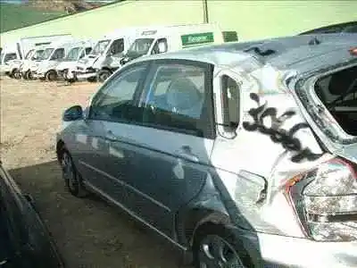 Veículo de Sucata kia cerato 2.0 lx crdi familiar do ano 2004 alimentado d4fb