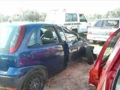 Veículo de Sucata opel corsa c cosmo do ano 2000 alimentado z13dt