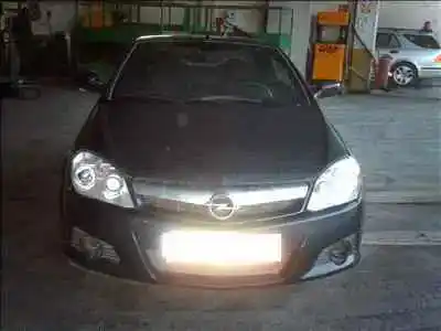 Veículo de Sucata opel tigra twin top cosmo do ano 2004 alimentado z14xep