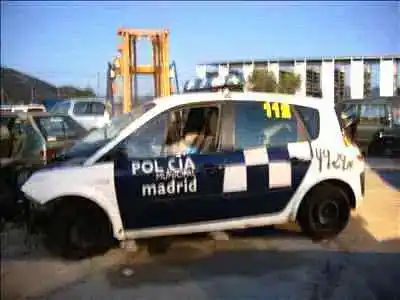 Veículo de Sucata renault scenic ii 1.5 dci diesel do ano 2006 alimentado k9kp732