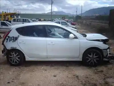 Veículo de Sucata hyundai i30 (fd) 1.6 crdi do ano 2012 alimentado 4fb