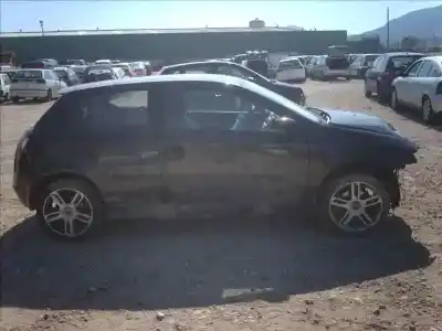 Veicolo di demolizione fiat stilo (192) 1.9 jtd cat dell'anno 2002 alimentato 192a1.000