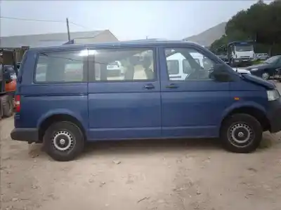 Здавання транспортного засобу volkswagen t5 transporter furgón/combi (7h) 2.5 combi 4motion [2.5 ltr. - 96 kw tdi] року 2003 потужний axd