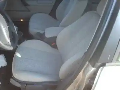 Здавання транспортного засобу renault megane ii familiar authentique року 2006 потужний k4md812 Здавання транспортного засобу renault megane ii familiar authentique року 2006 потужний k4md812