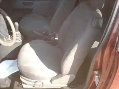 Veículo de Sucata ford fiesta (cbk) ghia do ano 2001 alimentado f6ja