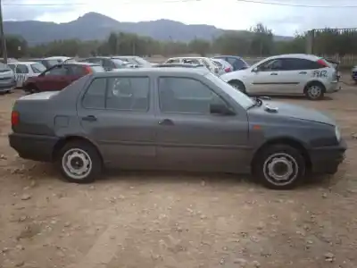 Veicolo di demolizione volkswagen vento (1h2) cl dell'anno 1992 alimentato abs