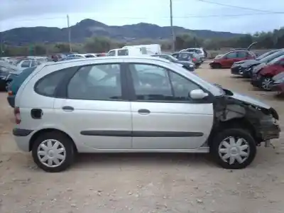 Scrapping Vehicle renault scénic i monospace (ja0/1_, fa0_) 1.9 dti (ja1u) of the year 2002 powered f9q744
