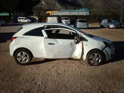 Veículo de Sucata opel corsa d essentia do ano 2009 alimentado z13dtj