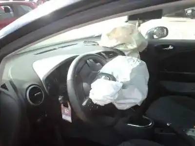 Veículo de Sucata seat leon (1p1) reference do ano 2006 alimentado bse