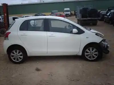 Veículo de Sucata toyota yaris active do ano 2011 alimentado 1ndtv
