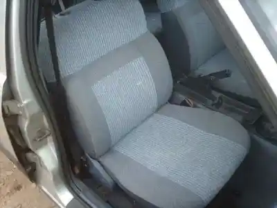 Veicolo di demolizione ford sierra berlina cl dell'anno 1989 alimentato n8