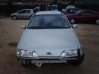 Veicolo di demolizione ford sierra berlina cl dell'anno 1989 alimentato n8