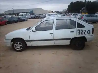 Veículo de Sucata OPEL KADETT E LS Berlina do ano 1989 alimentado 16SV