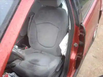 Veículo de Sucata citroen c5 break 2.0 hdi sx do ano 2003 alimentado rhz dw10ated