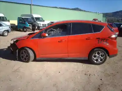 Véhicule à la ferraille FORD GRAND C-MAX Titanium de l'année 2011 alimenté T1DA