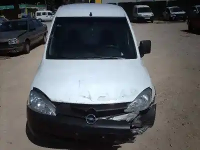 Veículo de Sucata opel combo familiar do ano 2002 alimentado y17dtl