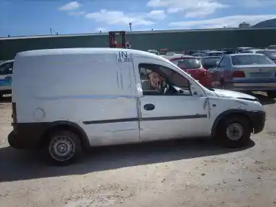 Veículo de Sucata opel combo familiar do ano 2002 alimentado y17dtl