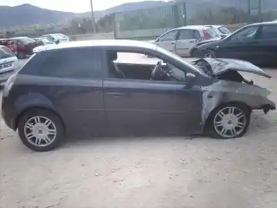 Veicolo di demolizione fiat stilo (192) 1.9 jtd cat dell'anno 2002 alimentato 192a1000