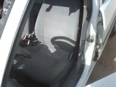 Здавання транспортного засобу opel corsa c comfort року 2001 потужний z12xe