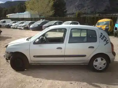 Здавання транспортного засобу renault clio ii fase ii (b/cb0) authentique року 2003 потужний k9kb702