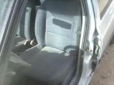 Здавання транспортного засобу renault clio ii fase ii (b/cb0) authentique року 2003 потужний k9kb702