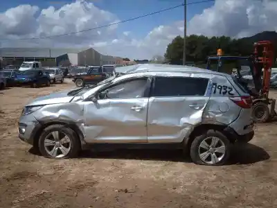 Veículo de Sucata KIA SPORTAGE Concept 4x2 do ano 2011 alimentado D4FD