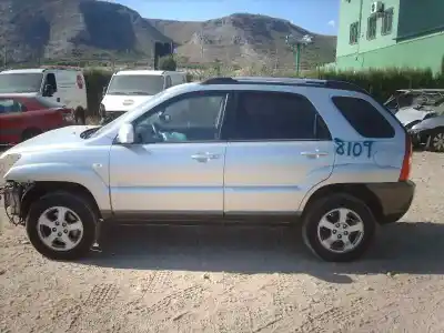 Veicolo di demolizione KIA SPORTAGE LX 4X4 dell'anno 2007 alimentato D4EAF
