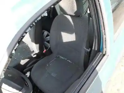Здавання транспортного засобу renault clio ii fase ii (b/cb0) campus року 2007 потужний d7f726