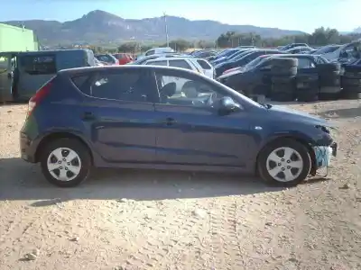 Veículo de Sucata hyundai i30 comfort do ano 2011 alimentado d4fb