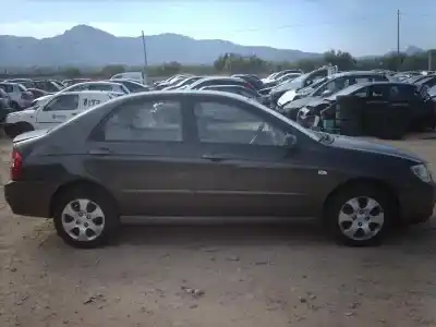 Veículo de Sucata kia cerato 1.6 lx berlina do ano 2004 alimentado g4ed