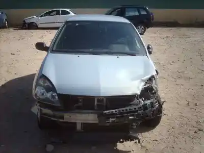 Veicolo di demolizione renault clio ii fase ii (b/cb0) expression dell'anno 2002 alimentato d4fb712