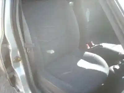 Veicolo di demolizione renault clio ii fase ii (b/cb0) expression dell'anno 2002 alimentato d4fb712