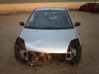 Veículo de Sucata ford fiesta (cbk) ghia do ano 2003 alimentado f6ja