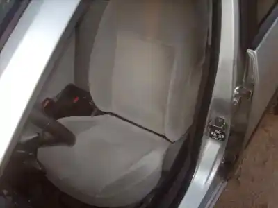 Veículo de Sucata ford fiesta (cbk) ghia do ano 2003 alimentado f6ja