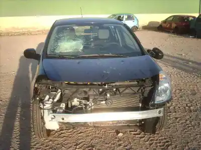 Здавання транспортного засобу renault clio iii exception року 2009 потужний d4fd7