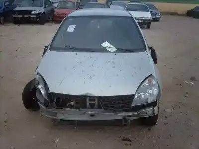 Здавання транспортного засобу renault clio ii fase ii (b/cb0) expression року 2002 потужний d7fg7