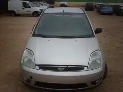 Veículo de Sucata ford fiesta (cbk) ghia do ano 2003 alimentado f6ja