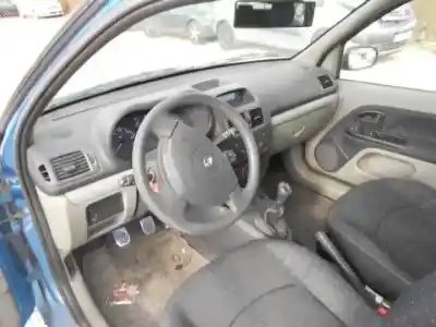 Утилизация автомобиля renault clio ii fase ii (b/cb0) authentique года 2002 питание d4fb7